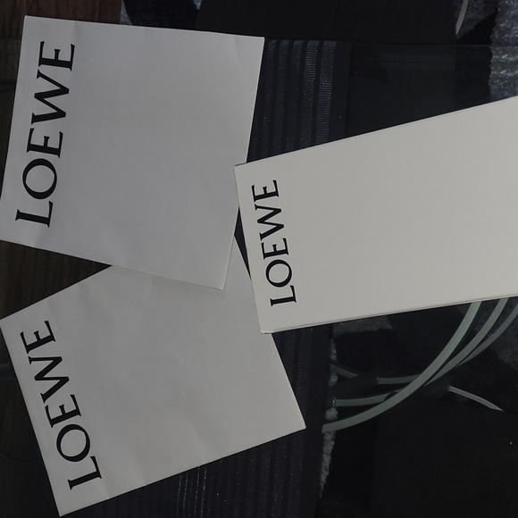 💕2 LOEWE BAGS & 1 LOEWE SHOE BOX💕 - Picture 3 of 5